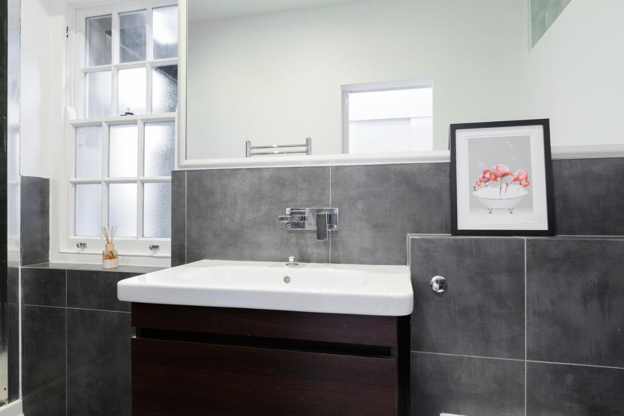 Spacious 4 Bedrooms Flat In New Oxford Street London Exteriör bild