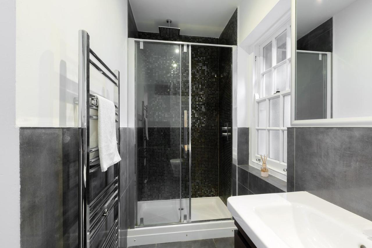 Spacious 4 Bedrooms Flat In New Oxford Street London Exteriör bild