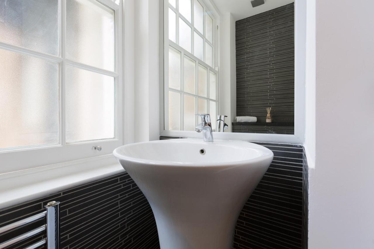 Spacious 4 Bedrooms Flat In New Oxford Street London Exteriör bild